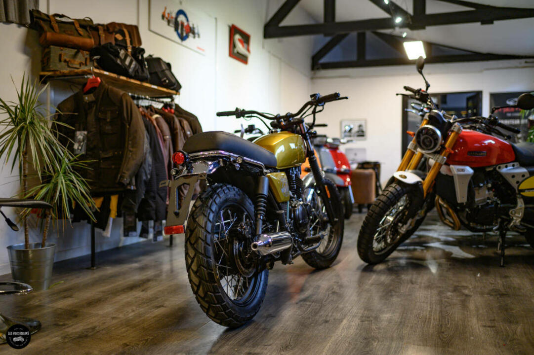 Brixton Saxby 250cc rouge/jaune – Image 11