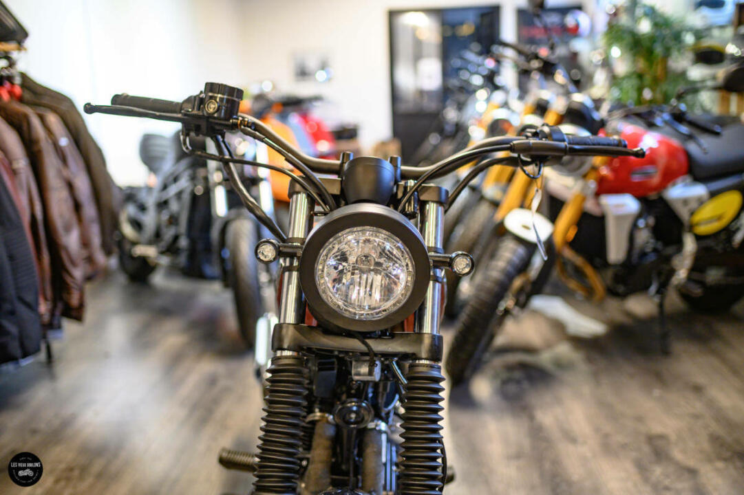 Brixton Saxby 250cc rouge/jaune – Image 14