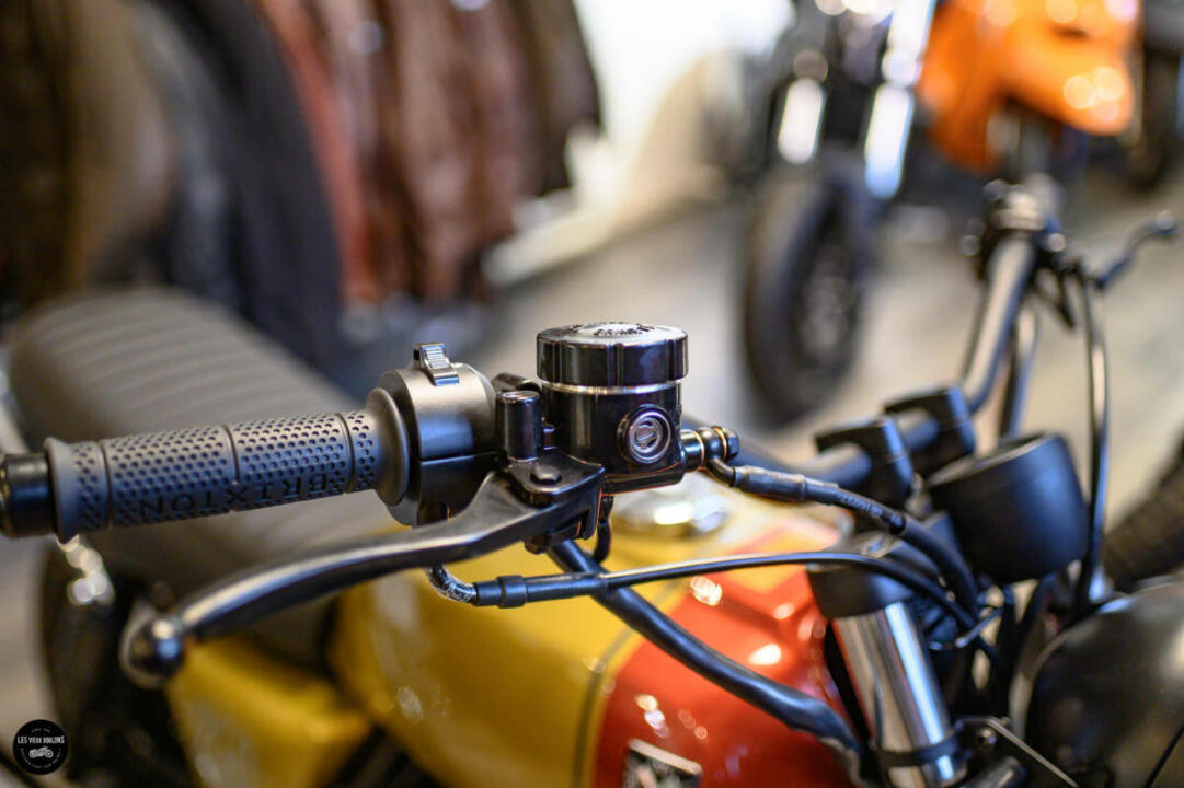 Brixton Saxby 250cc rouge/jaune – Image 3