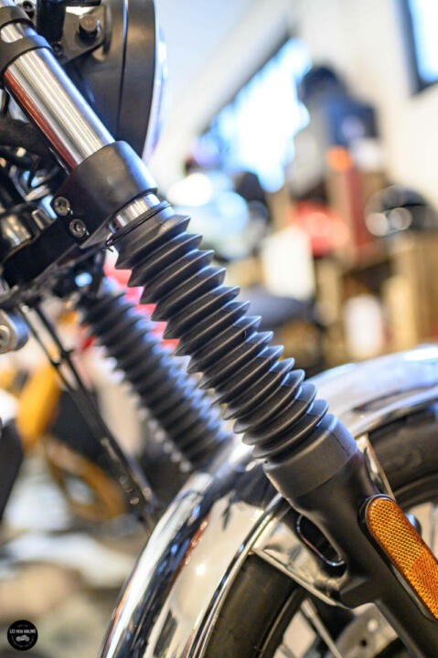 Brixton Saxby 250cc rouge/jaune – Image 7