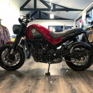 Benelli Leoncino 500 Rouge