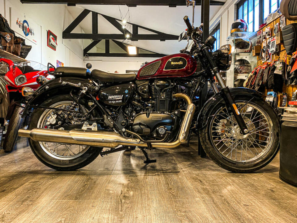 Benelli Imperiale 400 Rouge