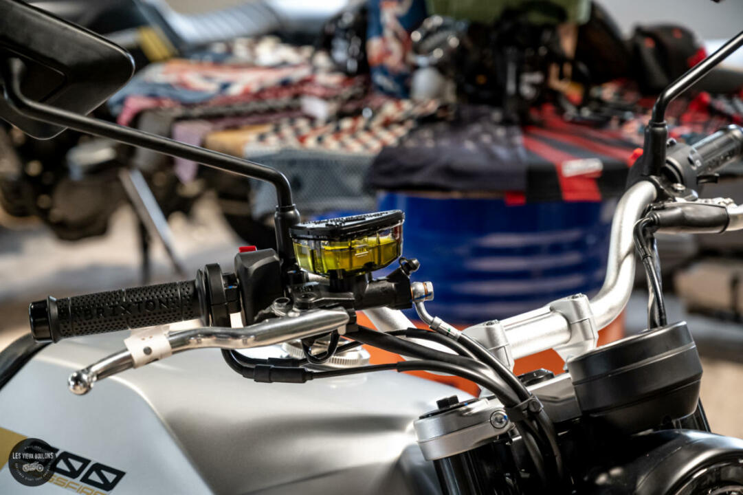 Brixton Crossfire 500 cc grise – Image 4