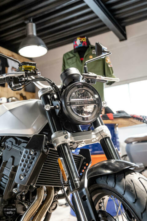 Brixton Crossfire 500 cc grise – Image 6