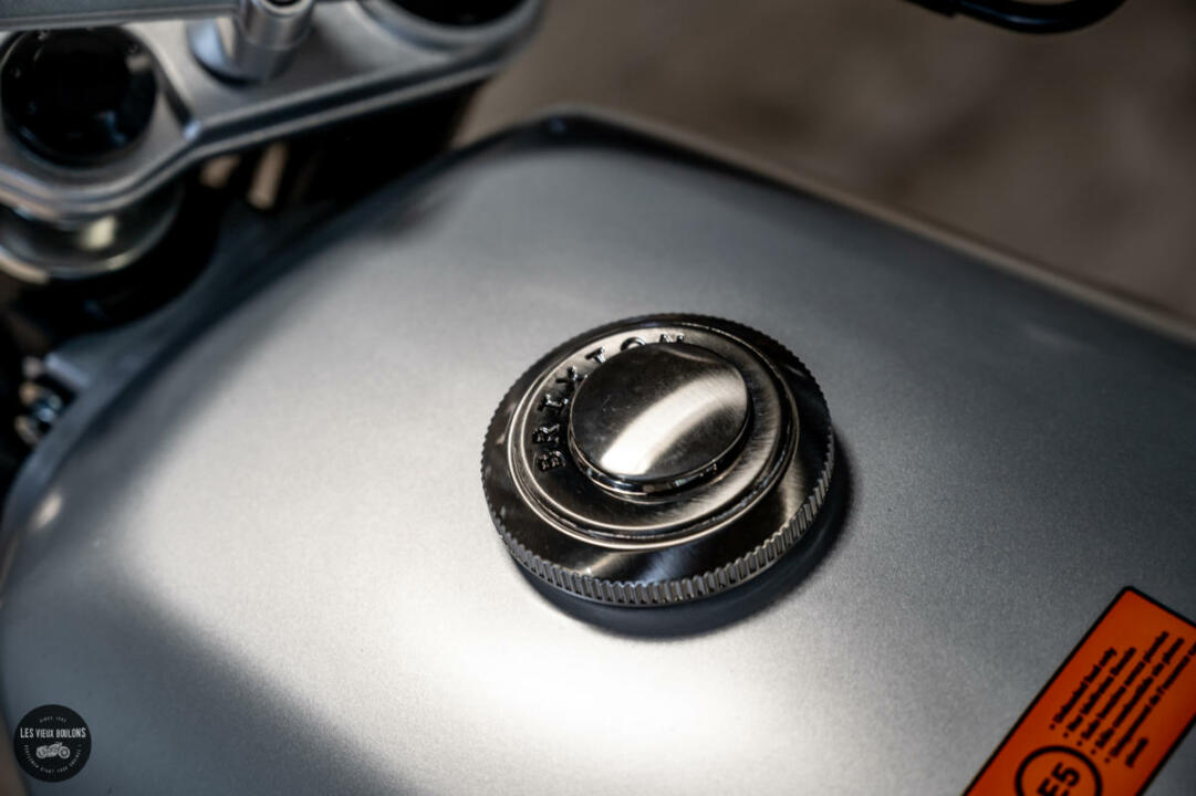 Brixton Crossfire 500 cc grise – Image 8