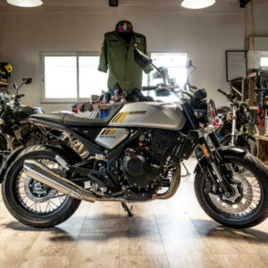 Brixton Crossfire 500 cc grise