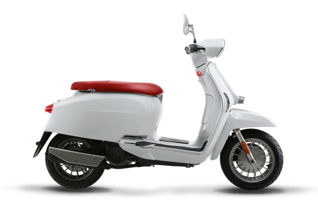 SCOOTER LAMBRETTA V125 BLANC