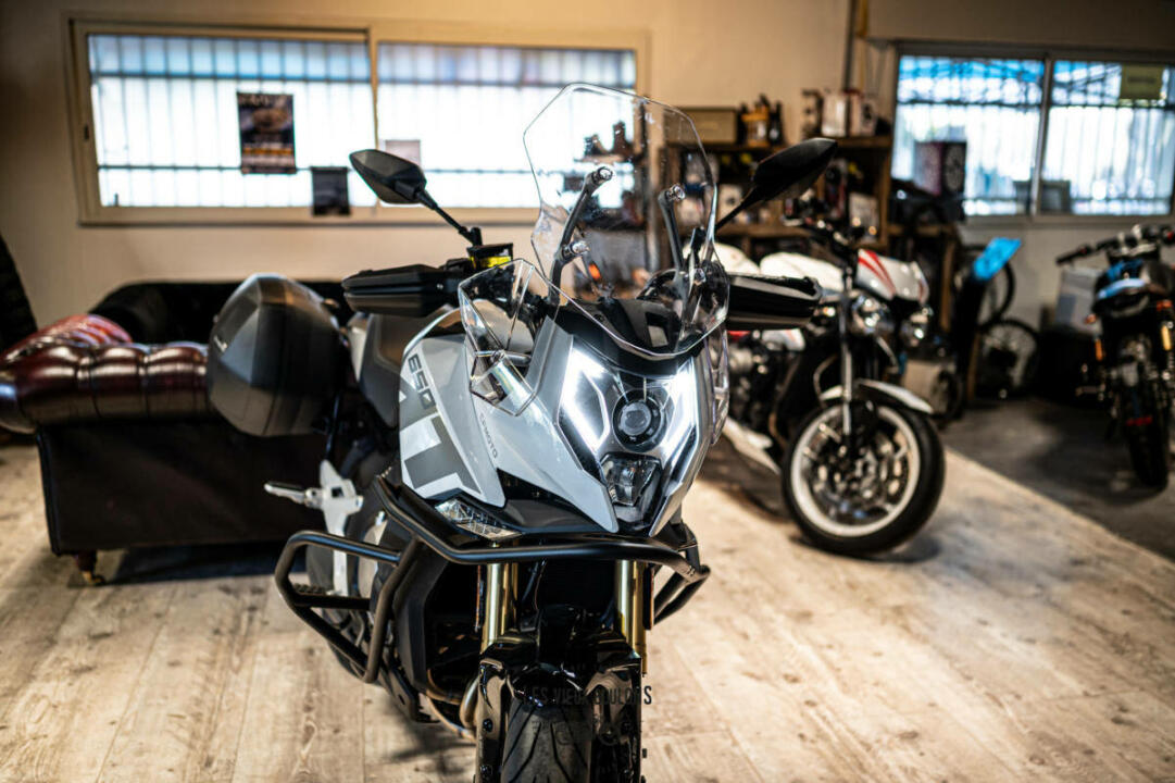 CF Moto MT 650 2023 7390€ – Image 9