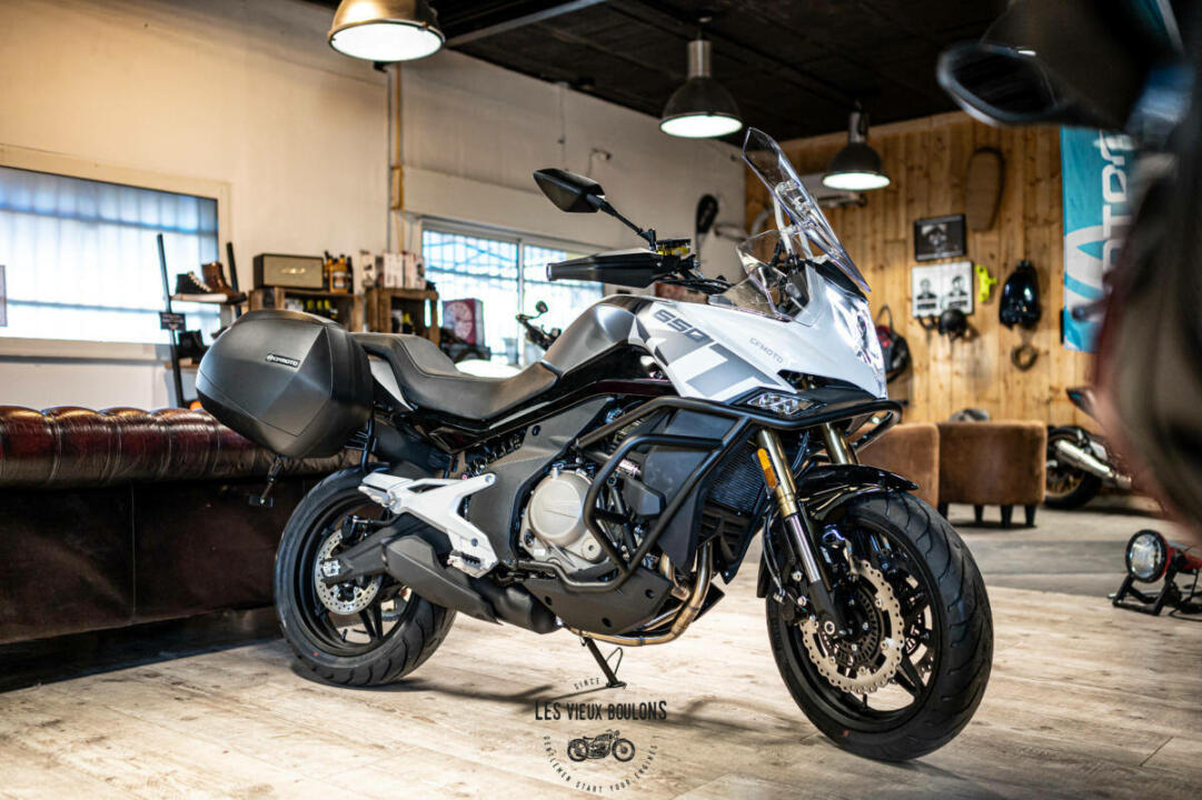 CF Moto MT 650 2023 7390€ – Image 10