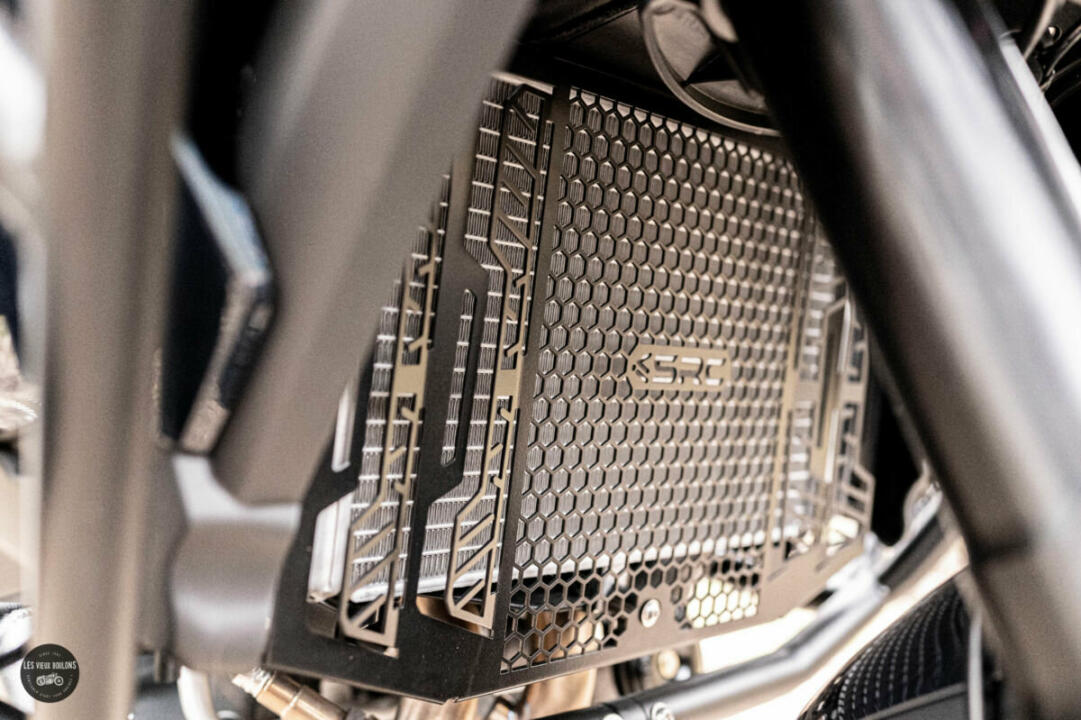 Grille de radiateur SRC