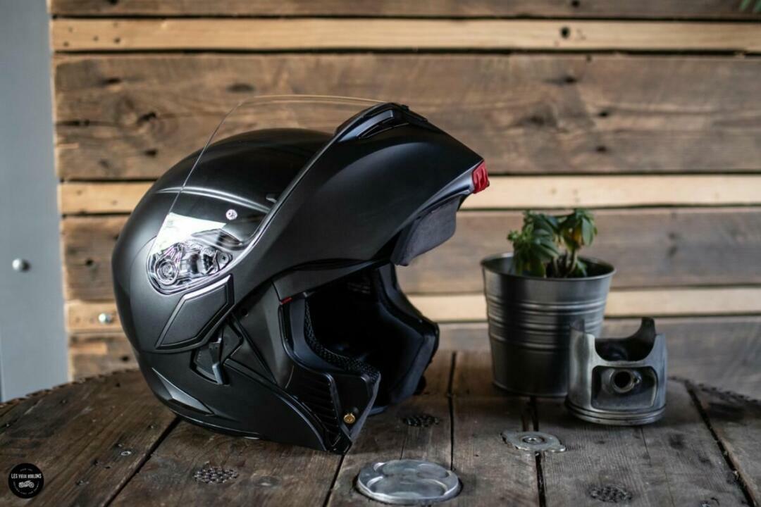 AGV compact st noir modulable