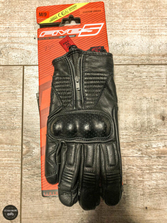 Five gloves kansas noir