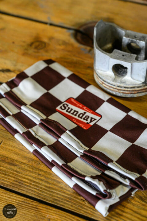 SUNDAY TOUR DE COU DAMIER CAFE – Image 5