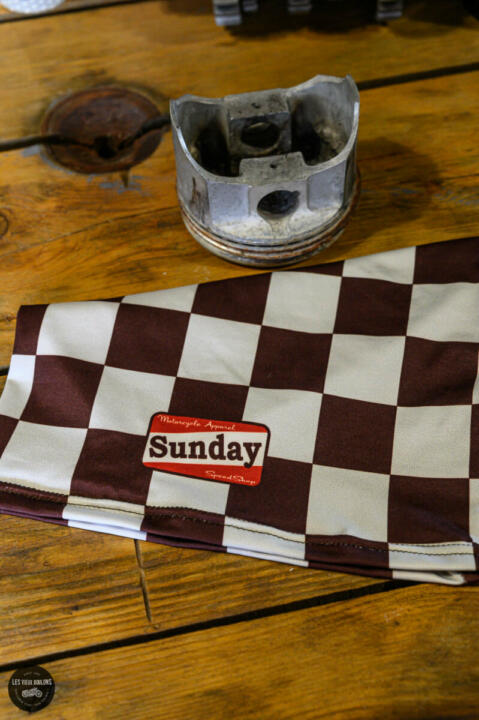 SUNDAY TOUR DE COU DAMIER CAFE – Image 4