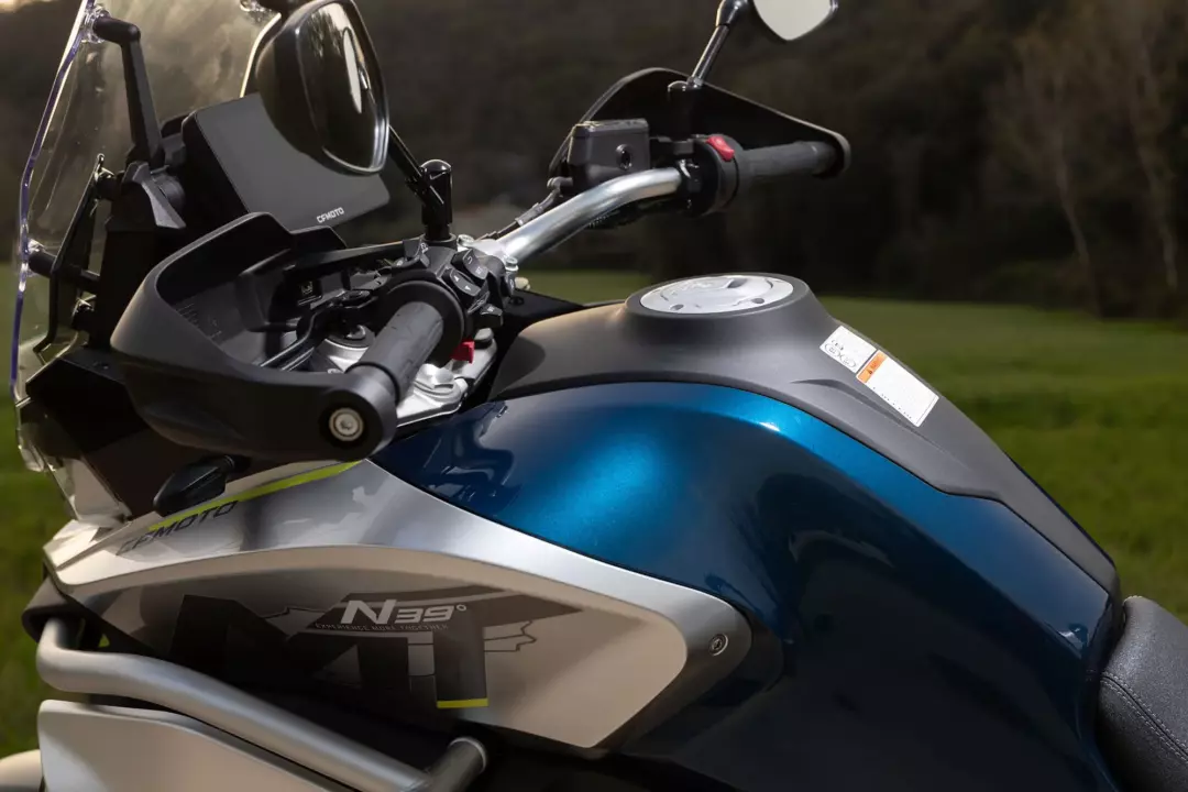 CF MOTO 800 MT TOURING – Image 3