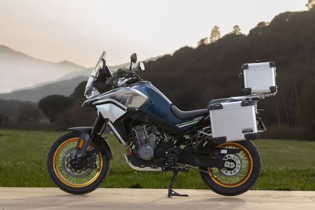 CF MOTO 800 MT TOURING